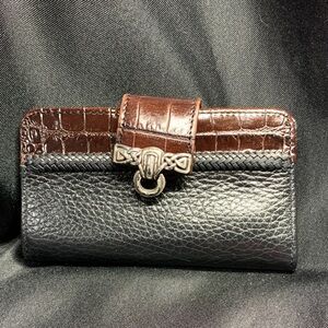 Vintage Brighton Bi-fold Black Pebbled Leather/ Brown Croc  Embossed Wallet